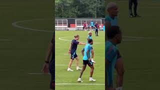 D3T9hwU1yiU Video Image