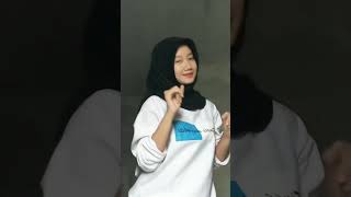 Story Vixion Cewe Jilbab Hitam Senyum Manis Bgt