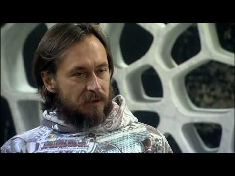 Marc Newson Urban Spaceman 4/5