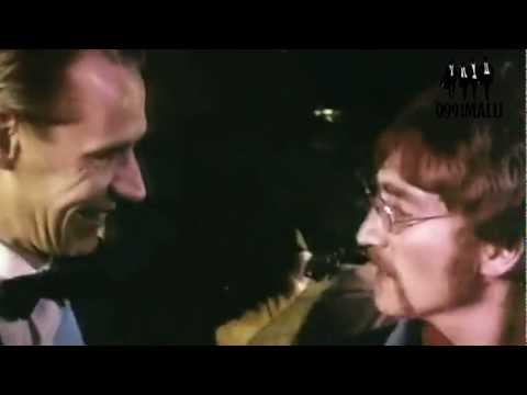 A Day in the Life-The Beatles(subtitulado) thumb
