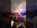 Filho de Nyusi lançando dinheiro
