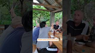 Turah Melokal Di Georgia Pake Bahasa Rusia