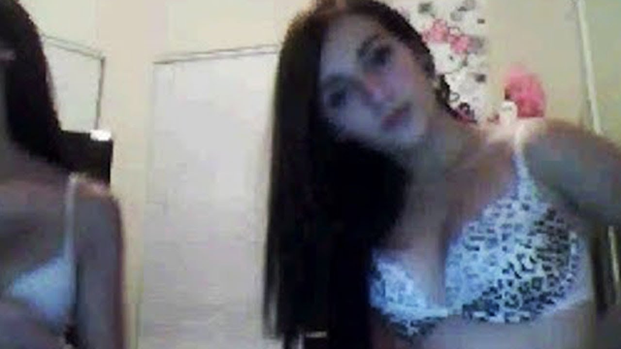 Teeny boppers naked om web cam