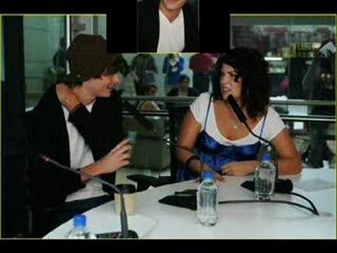 zac efron and vanessa hudgens kissing on the beach. Zac Efron#39;s Kissing Scene with