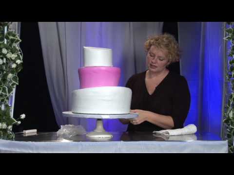 ThreeTier Whimsical Wedding Cake Design Wedding Cake Hide Seams Between
