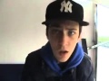 Ragazzo che rappa peggio di Lil Angels.