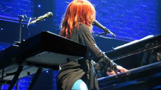 Watch Tori Amos 16 Shades Of Blue video