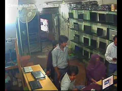 Live theft in Lahore Pakiza Laptop...