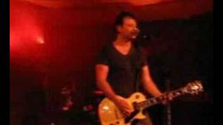 Watch Manic Street Preachers Rendition video