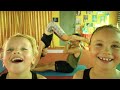 Yoga CHALLENGE - så mycket skratt!