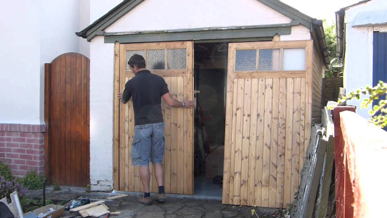 Wooden Garage Door Makers - YouTube