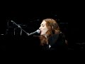 Folding Chair (live)
