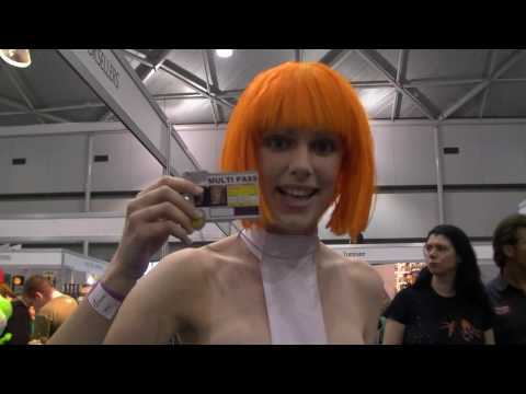 After wandering around I found a Leeloo Dallas cosplayer at GenCon