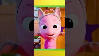 Uniqua Spots The Spooky Difference