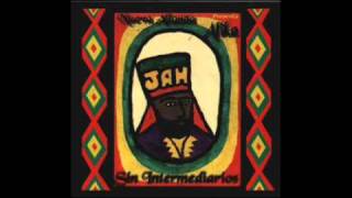 Watch Alika Demanda video