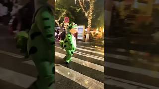 Badut Katak Lucu Jatuh