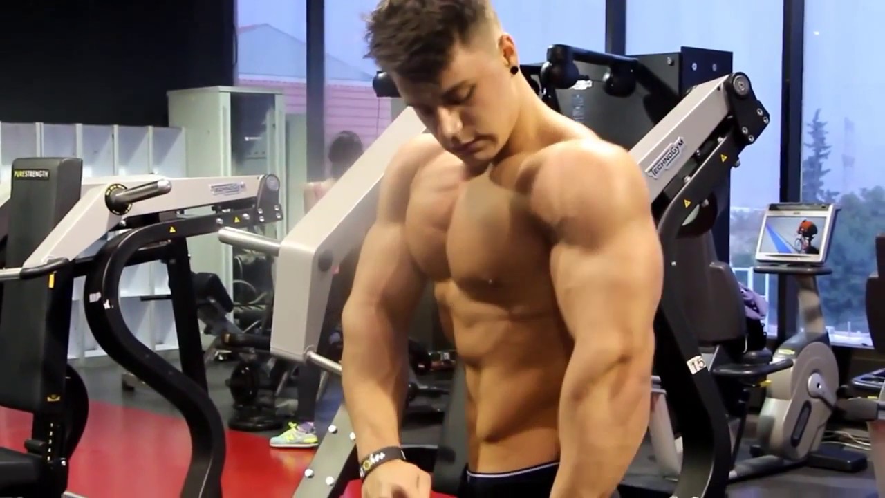 Muscular teen webcam