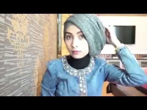 Video jilbab instan untuk wisuda