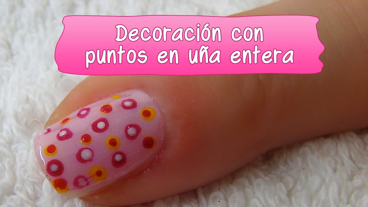 uñas con puntos