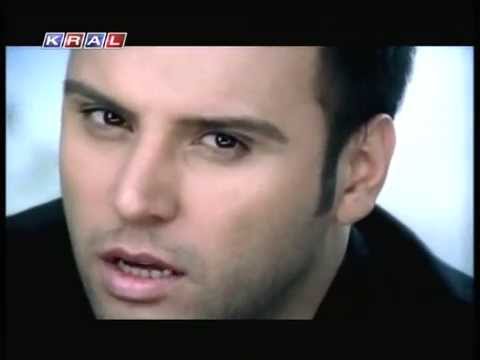 Alisan Sari Guller Alisan Sari Guller klip izle