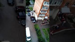 Видео Потоп в Ростове-на-Дону, ливневок нет улица Ерёменко от Моряк и мир Sailor and the word, улица Ерёменко, Ростов-на-Дону, Россия