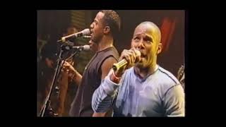 8. Guayacan Orquesta - Un Mal Olor - Live From Europe 2012