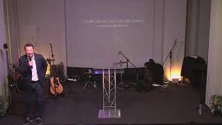 Неделна служба - Филип Бейкър