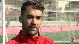 Manolo Reina Apunta A Ular Davant El Llagostera