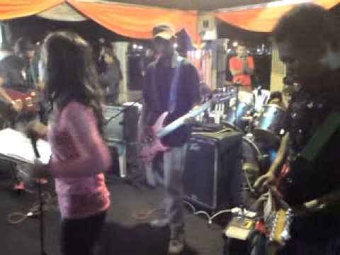 Ulik mayang-natrah band