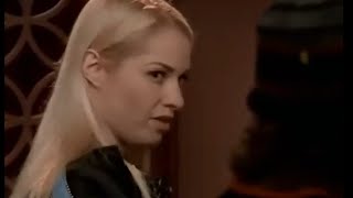Leslie Grossmans Stomach Growling In Popular