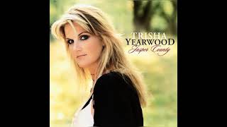 Watch Trisha Yearwood Standing Out In A Crowd video