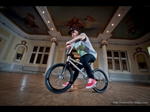 Keelan Phillips - Bicycle Ballet Flatland BMX