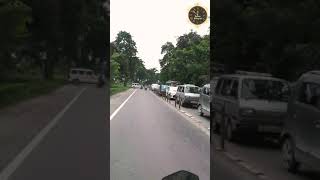 Due to traffic jams cars buses and Auto vehicles are ignoring the Traffic rules