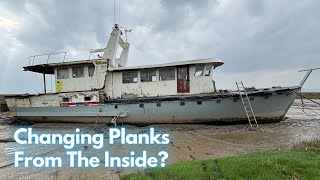 Ep 171 Replacing Rotten Planks On Our Boat! #boatrestoration