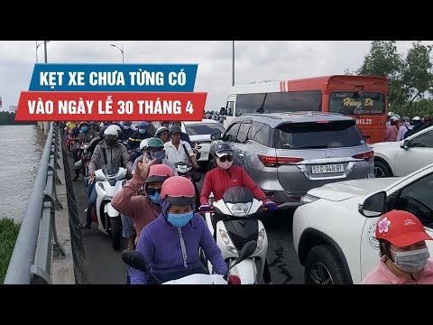 Lễ 30.4: cầu Rạch Miễu kẹt cả ngày, cao tốc TP.HCM -Trung Lương ùn tắc hơn 10km