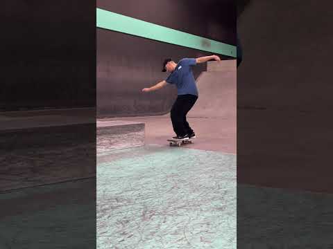 Jp Souza nollie inward heelflip front nose slide