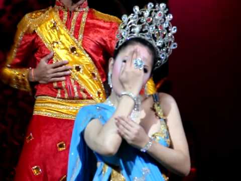 ALCAZAR Pattaya January 2011 BHUMRO BHUMRO with GIB 人妖