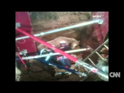 Sinkholes Guatemala on Sinkholes Cnn   A Sink Hole Is The Erosin Of Soil Due To Movement Of
