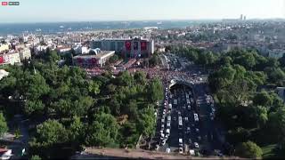 İstanbul'un yeni belediye başkanı Ekrem İmamoğlu Saraçhane'de halka sesleniyor