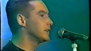 Watch Aztec Camera Dream Sweet Dreams video