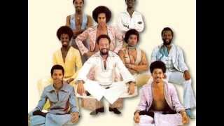 Watch Earth Wind  Fire The Right Time video