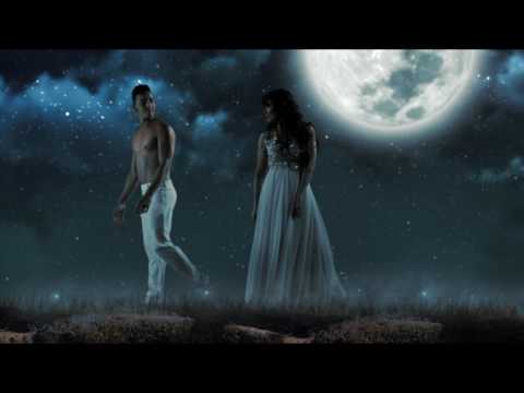 Flora MartÃnez - Los Aretes de la Luna - Video Clip Fantastico!