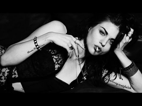 Frances Bean Cobain Out of Shadows Only Daughter of Kurt Cobain and 