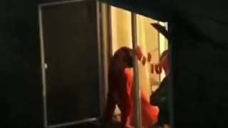 Onur Görgün Sokağa Çıkma Yasağında Camdan Komşularına Konser Verdi.