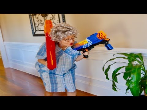Nerf War: Granny/Nerf VS. Nicholas/X-shot; Creepy Clown