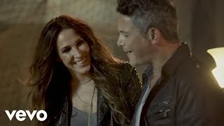 Malú Con Alejandro Sanz - Llueve Alegría