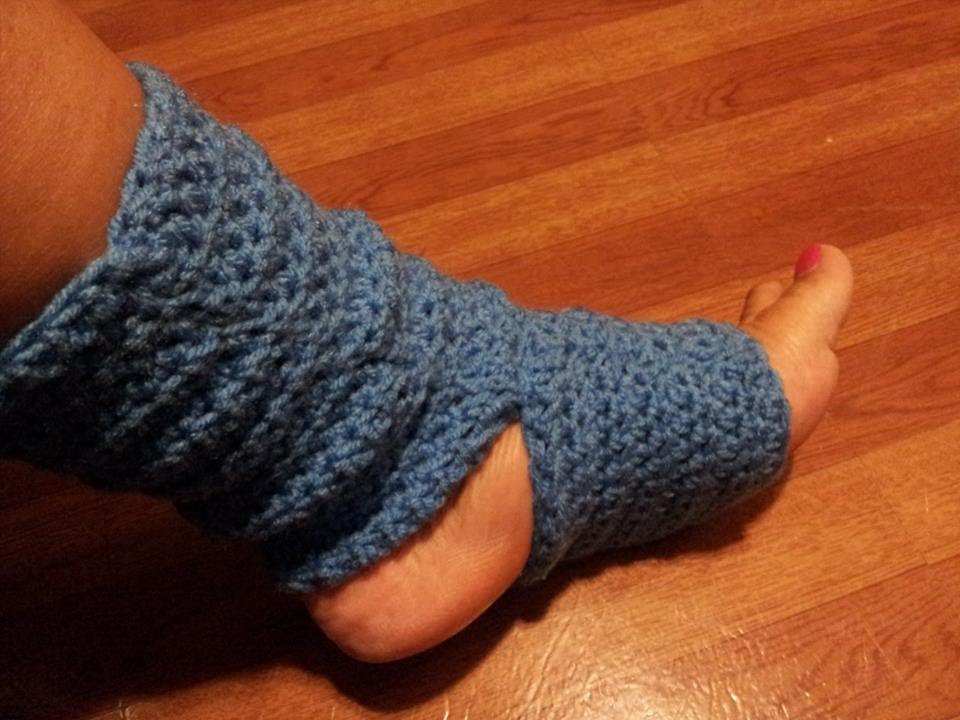 Crochet Tutorial - Easy Crochet Yoga Socks - YouTube
