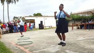 Hawa Watoto Wa Shule Akh Atatuonyesha Maneno