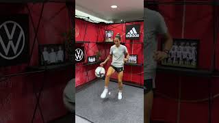 E2vigJH0pYY Video Image