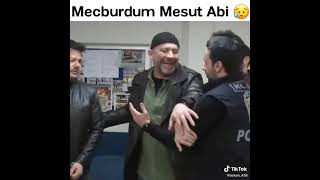 Mecburdum Mesut Abi